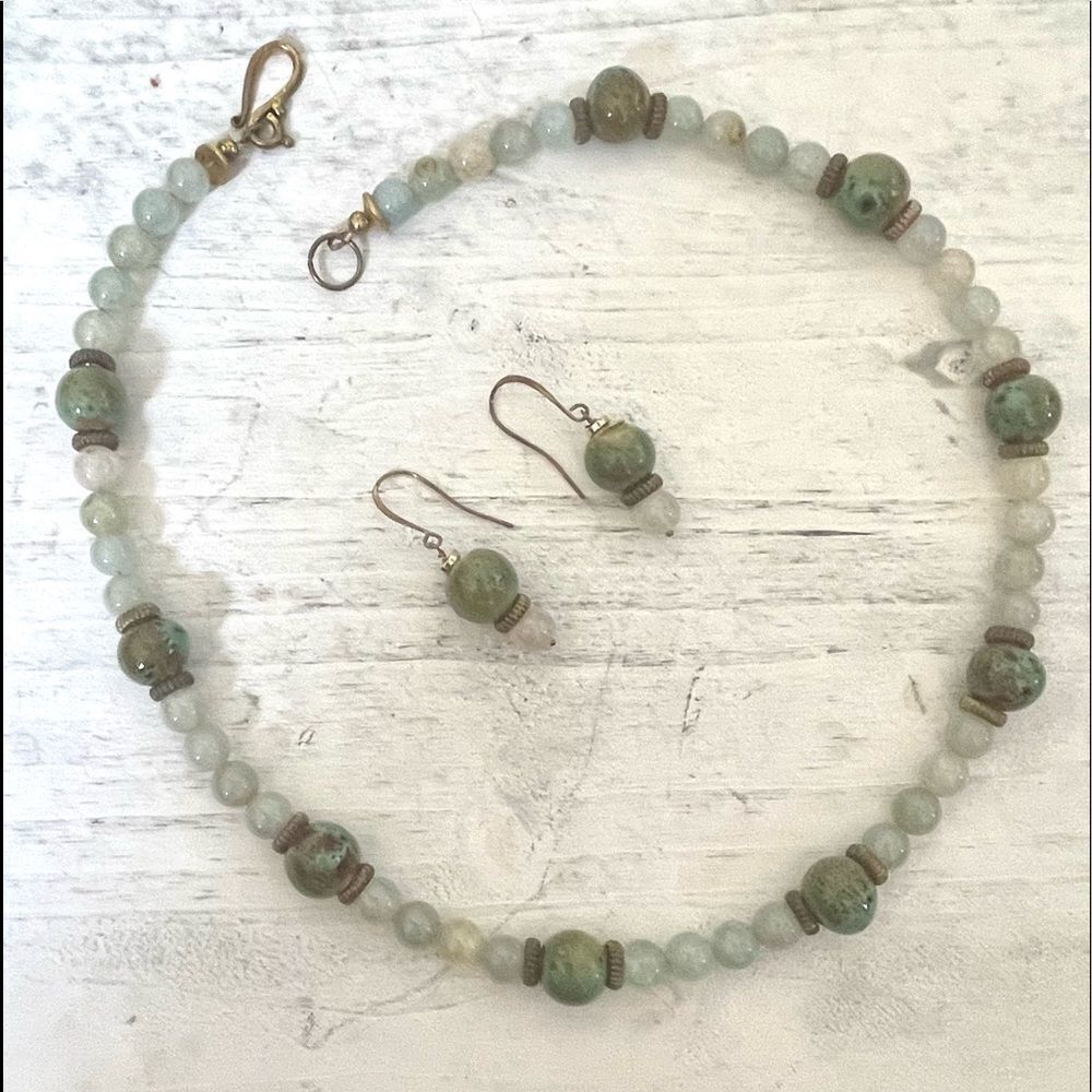 Agate and porcelain gold plated necklace and earrings set